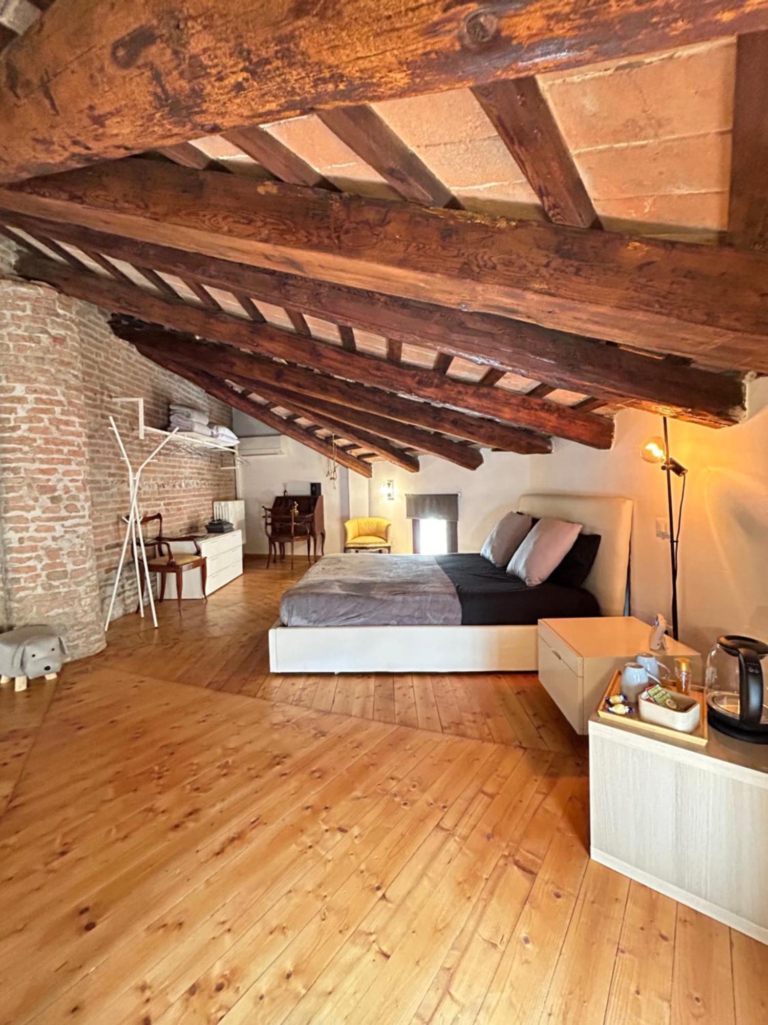 Chiesetta Abside Ex Seminario -Apartment Rovigo Luaran gambar