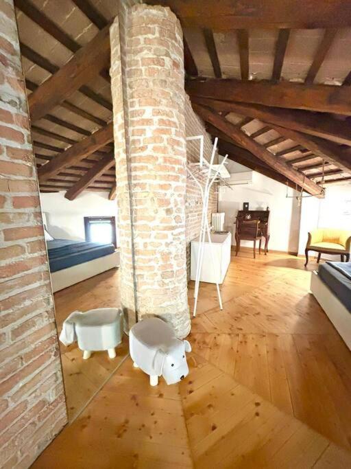 Chiesetta Abside Ex Seminario -Apartment Rovigo Luaran gambar